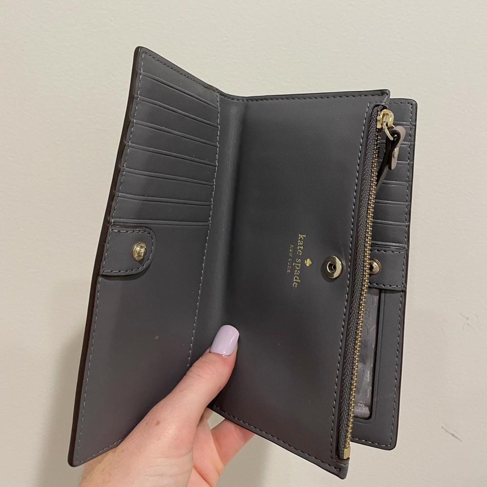 Kate Spade - Gray Wallet - Picture 4 of 6
